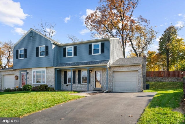 4160 Newport Dr, Emmaus