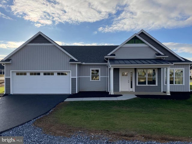 82 South Village Cir #238, Palmyra