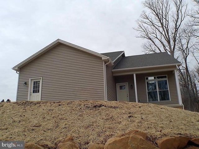 1735 Quarry Rd, Lebanon