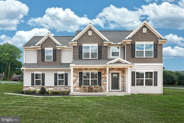 128 Forge Dr, Lebanon