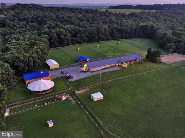 2 Carson Ln, Annville