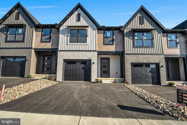 106 Candler Way #087-16, Annville