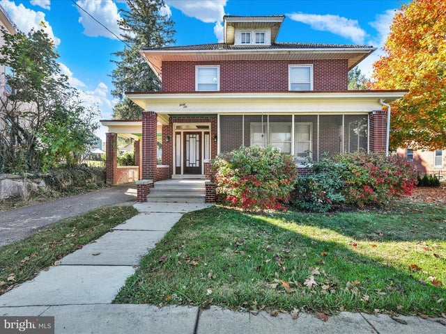 46 W Main St, Lebanon