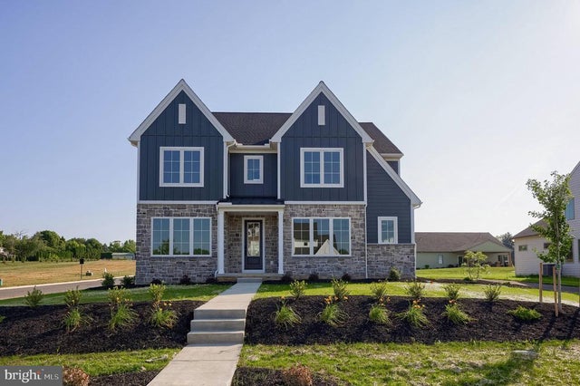 836 Wheatfield Ln, Lebanon