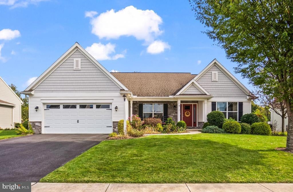 9 Creekside Dr, LEBANON