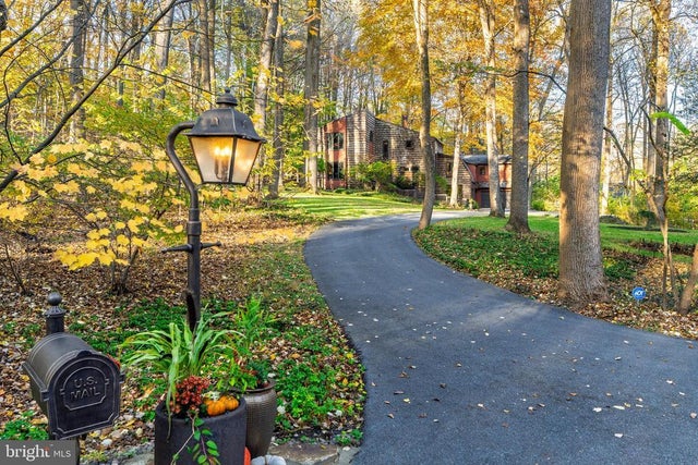 181 Old Mine Rd, Lebanon