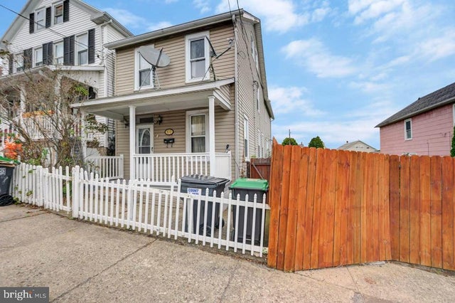635 Vine St, Freeland