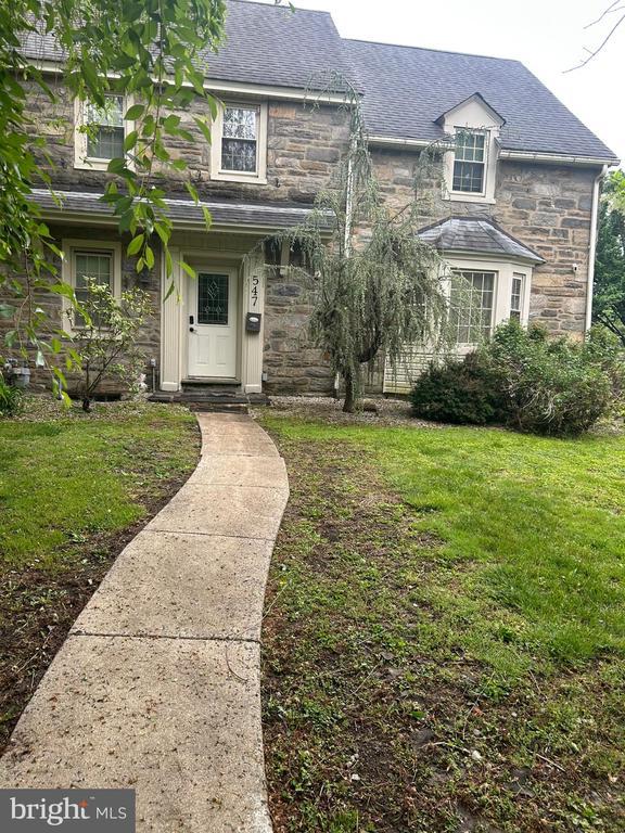 547 Baeder Rd, Jenkintown