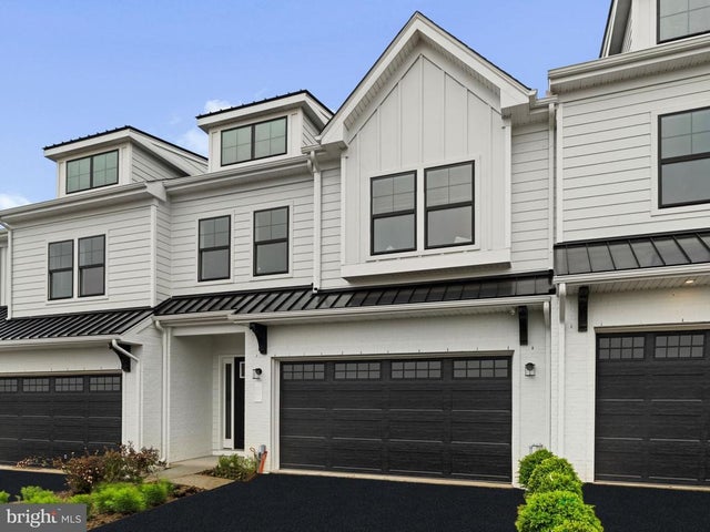 135 River Trail Circle, King Of Prussia