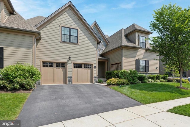 6106 Creekside Dr, Flourtown