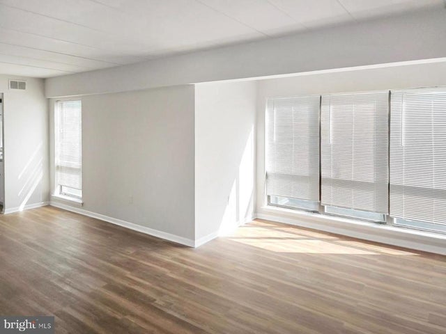 233 Township Line Rd #2a, Elkins Park