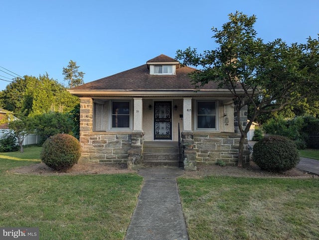 28 Grove Ave, Flourtown