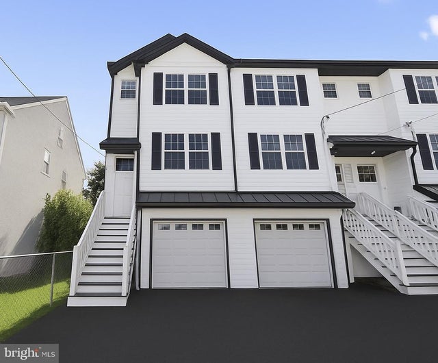 530 Grove St, Bridgeport