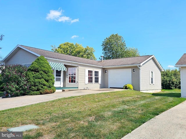 1050 Scenic View Dr, Schwenksville