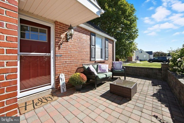 24 Wayne Ave, Trooper