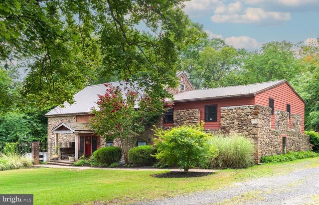 18 Pheasant Rd, Norristown