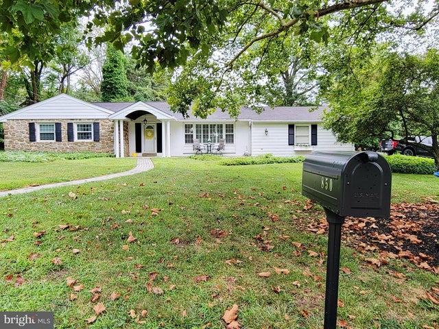 850 Thomas, Lafayette Hill