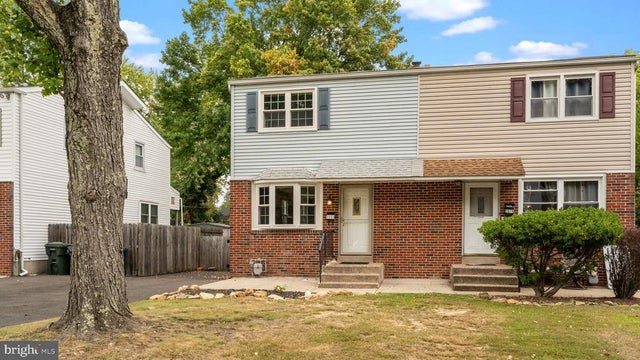 2881 Thunderhead Rd, Abington