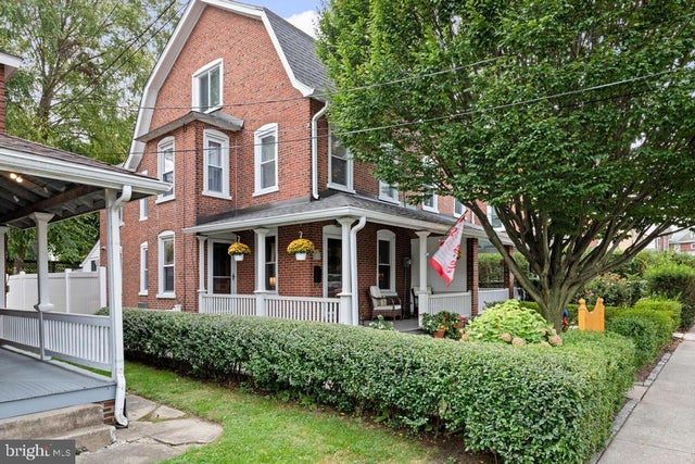 29 Thomas Ave, Bryn Mawr