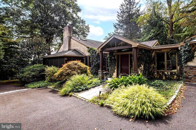 160 Camp Hill Rd, Fort Washington