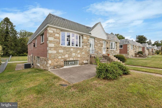 606 Wanamaker Rd, Jenkintown