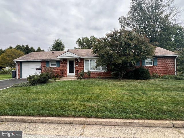 2205 Cross Rd, Glenside