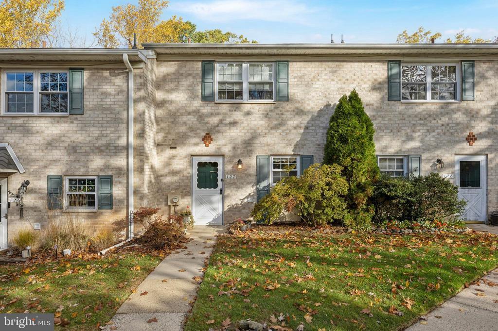 127 Hampstead Dr #127, AMBLER