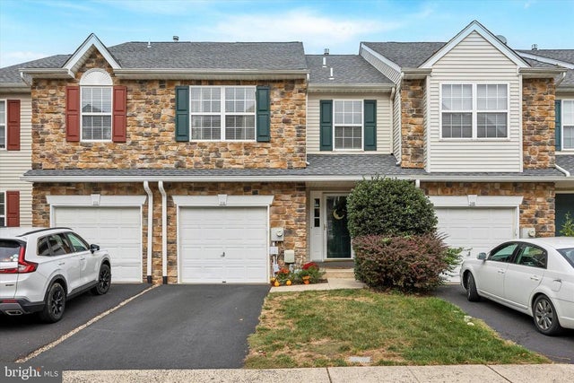 348 Glenn Rose Cir, King Of Prussia