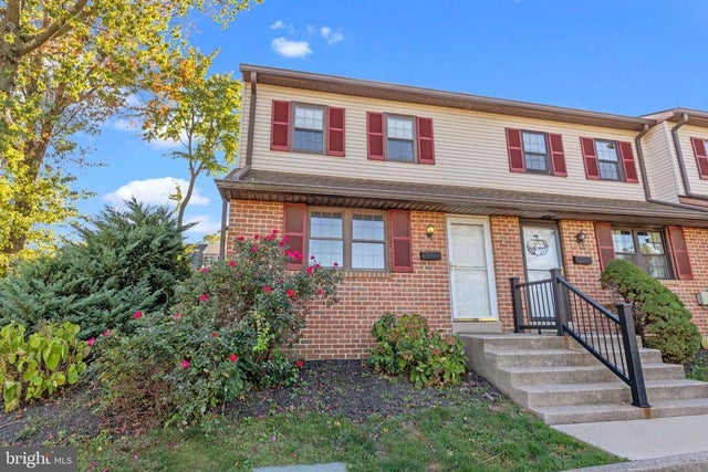 1006 N York Rd #1, Willow Grove