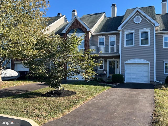 727 Martingale Rd, Schwenksville