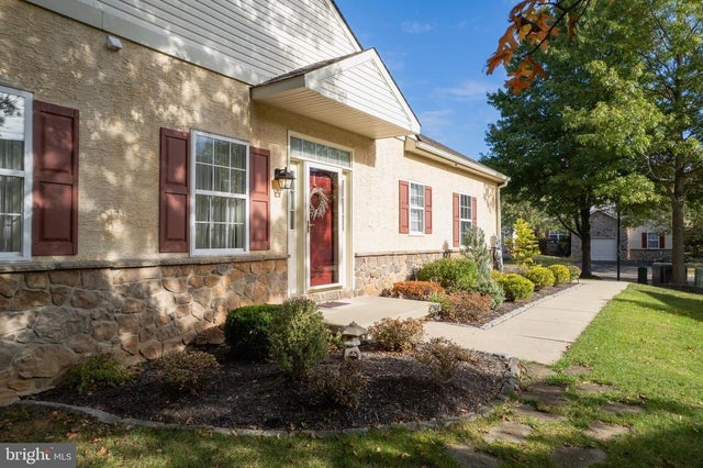 2111 Hidden Meadow Dr, Colmar