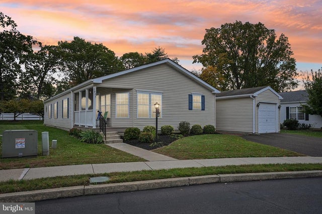 1099 Jfk Dr, North Wales