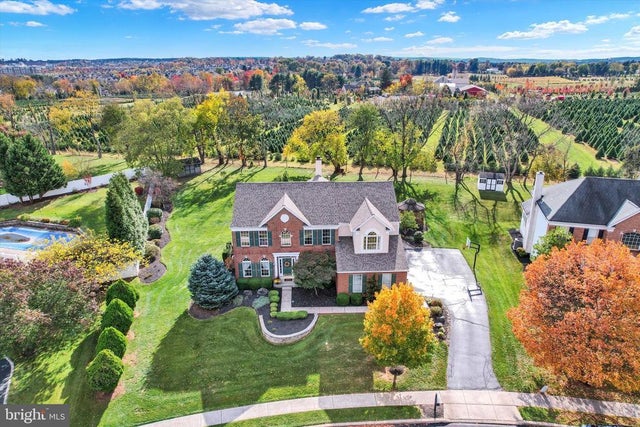 211 Paperbirch Dr, Collegeville