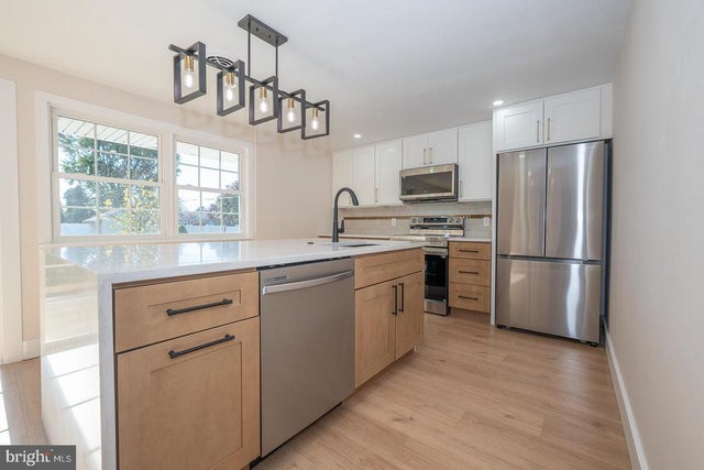 2900 E County Line Rd, Hatboro