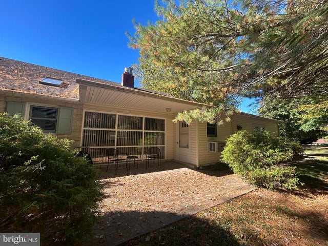 1104 Cromwell Rd, Glenside