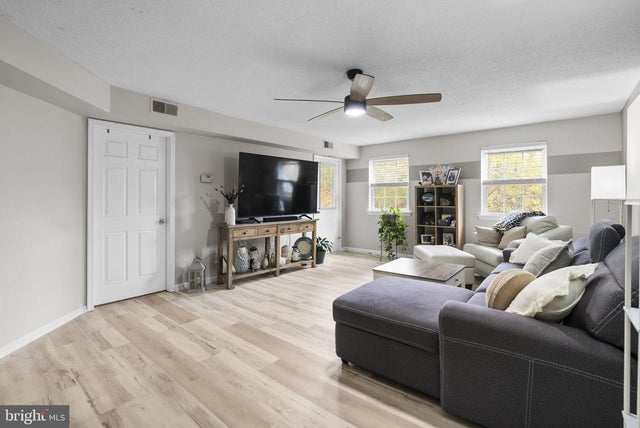 167 Woodstream #condo 167, Jeffersonville