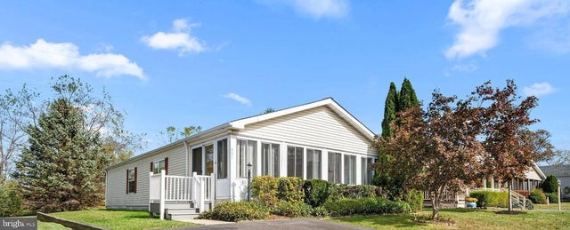 331 Farm Ln, North Wales