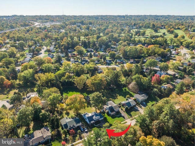 312 E Mill Rd, Flourtown