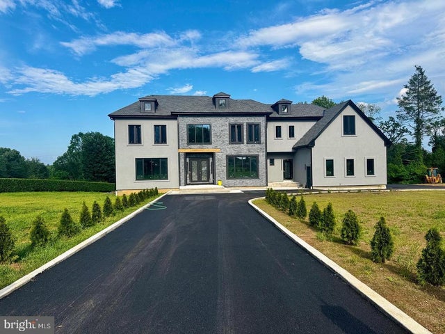 1047 Welsh Rd, Huntingdon Valley