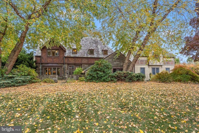 1191 Wheatsheaf Ln, Abington