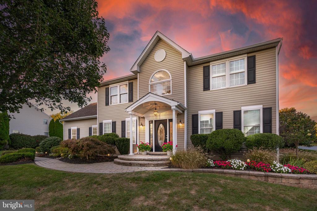 16 Long Meadow Rd, ROYERSFORD