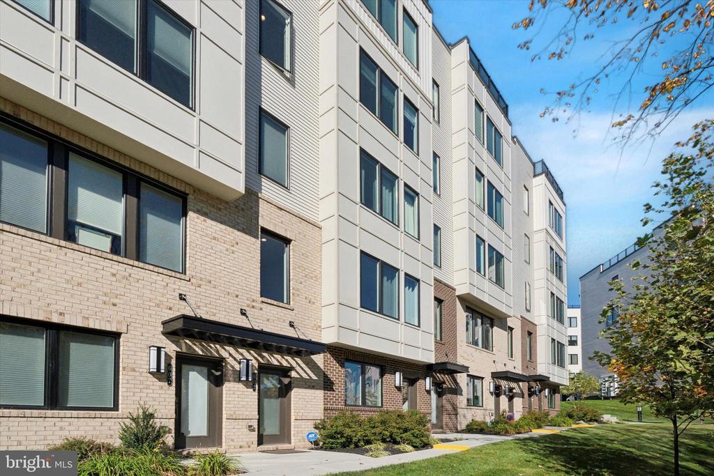 608 Brewster Aly, KING OF PRUSSIA