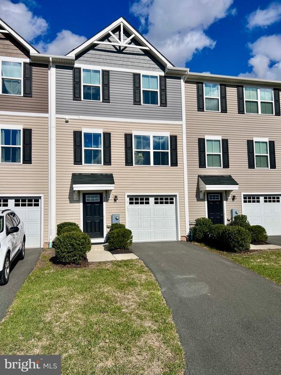 60 Foxwood Dr, Gilbertsville