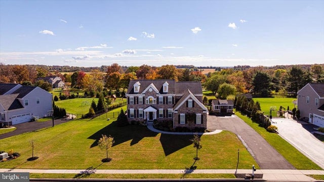 624 Crestwood Dr, Telford