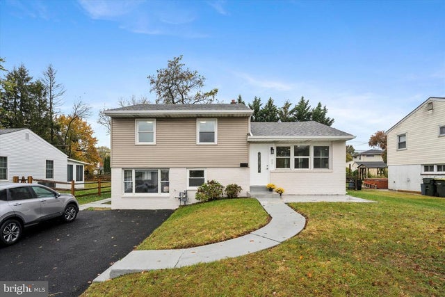 2710 E County Line Rd, Hatboro