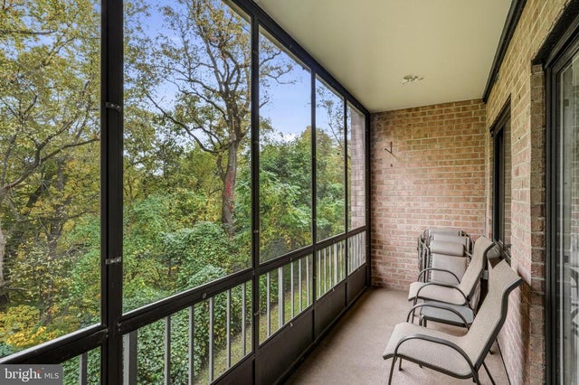 1655 Oakwood 206 Oakwood Dr #condo 206, Penn Valley