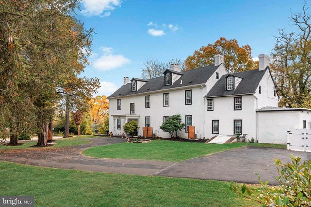 1339 Wheatsheaf Ln, Abington