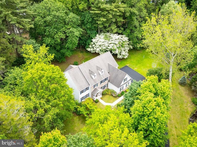 1425 Lindsay Ln, Jenkintown