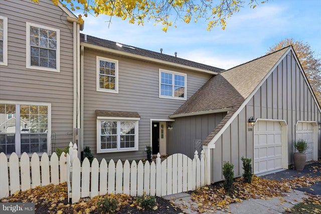 108 Orchard Ct, Blue Bell