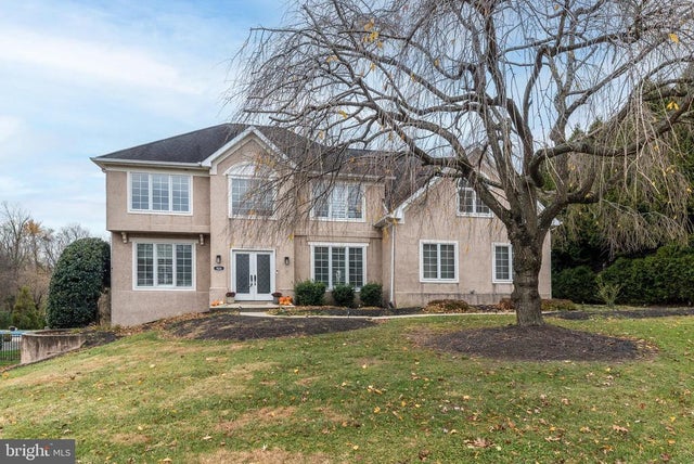 926 Manor Ave, Meadowbrook